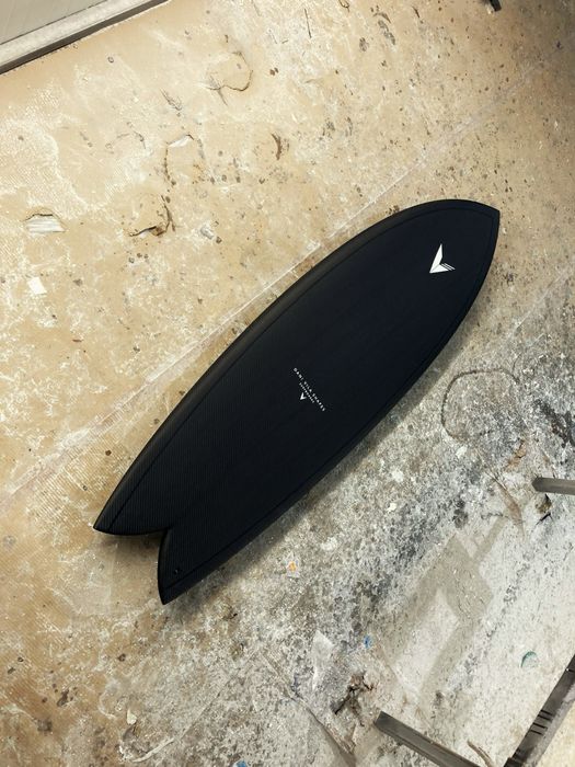 Prancha de surf 5’7 fish quad fin