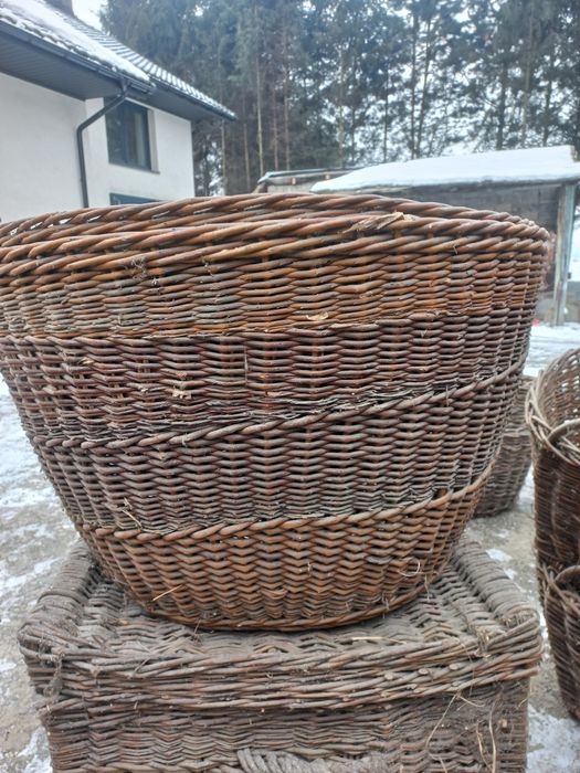 Kosz wiklinowy ręcznie robiony
