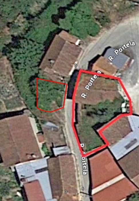Casa com dependência e terreno