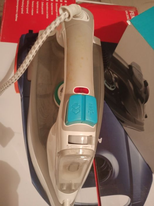 Sprawne duże żelazko.