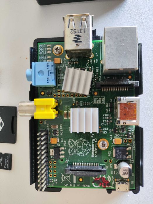 Raspberry Pi 1 Model B 512MB com acessórios