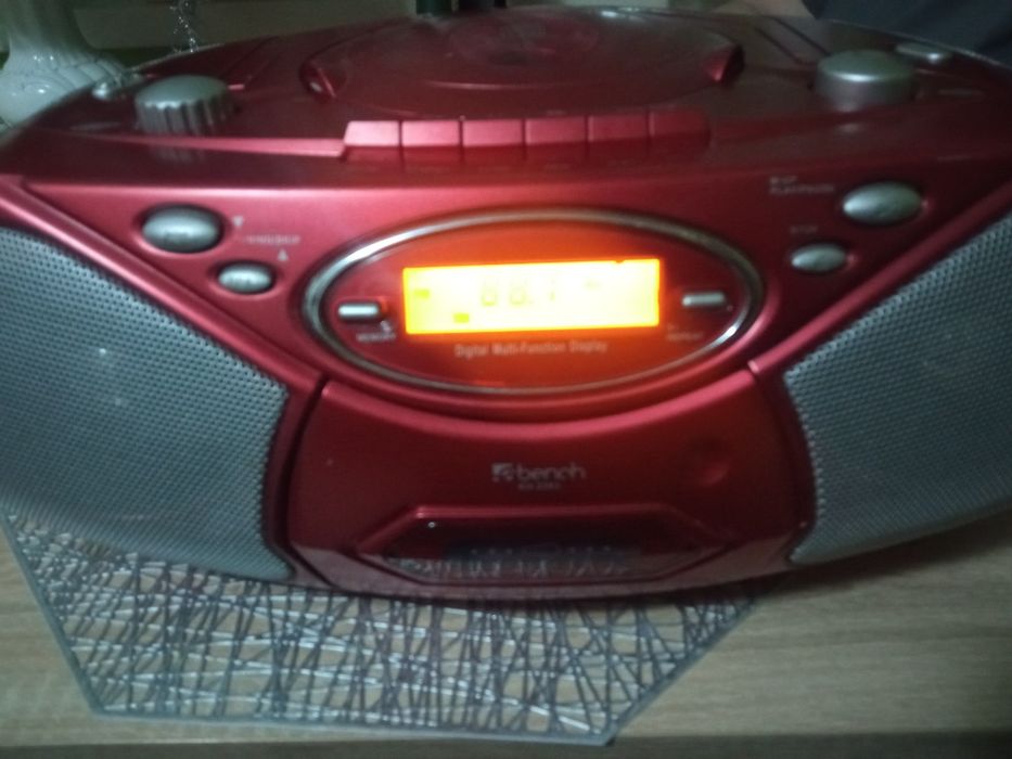 Radio   CD  Kaseta AUX.