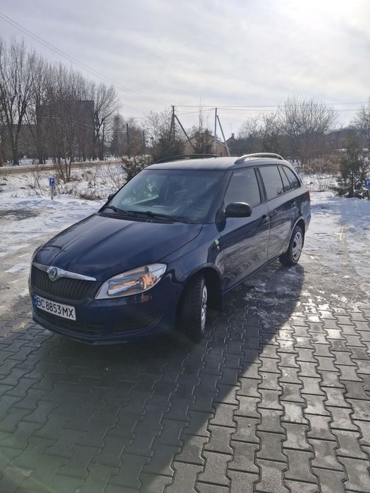 Автомобіль шкода фабія