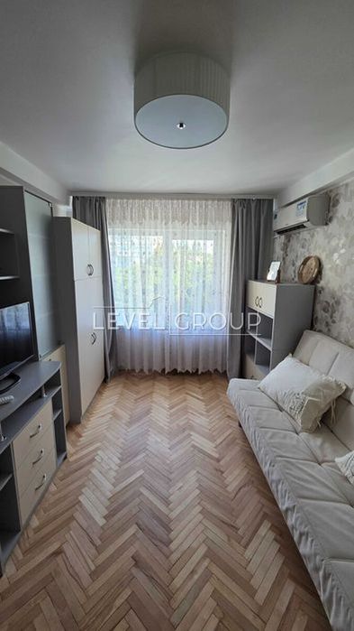 Продаж 2-кімнатної квартири з ремонтом біля м.Виставковий центр, пр. Голосіївський,89 поруч парк і озера