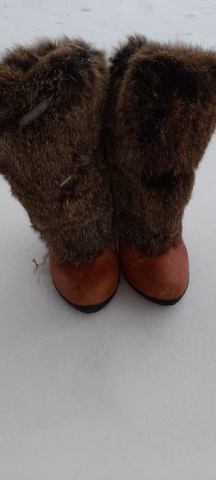 Зимние сапоги ботильйоны меховые кожаные