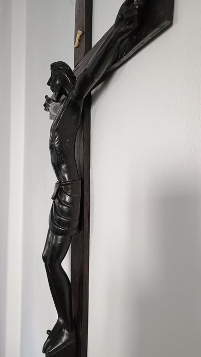Crucifixo em pau-preto