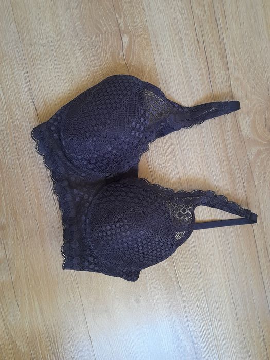 Biustonosz h&m ok 70b/c