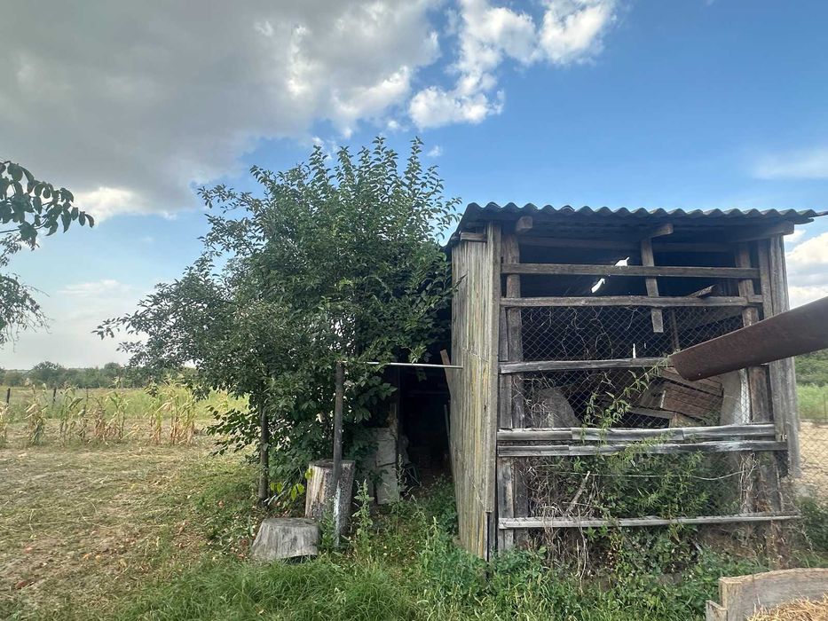 Продаж будинку в Сутисках