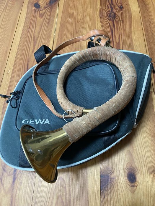 Róg mysliwski sygnalowy z futeralem