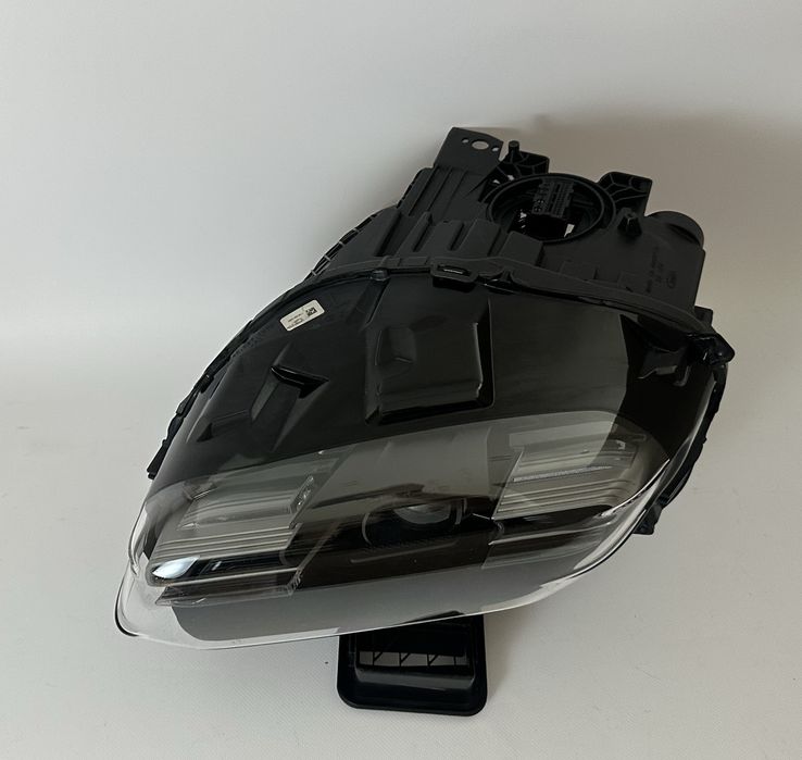 Porsche Taycan фара фари передні оптика передня наявність 9J1941031F