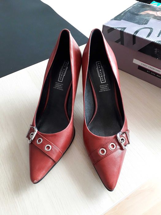 Szpilki czerwone skórzane