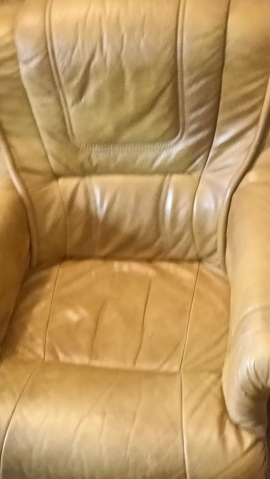 Sprzedam fotel używany że skory