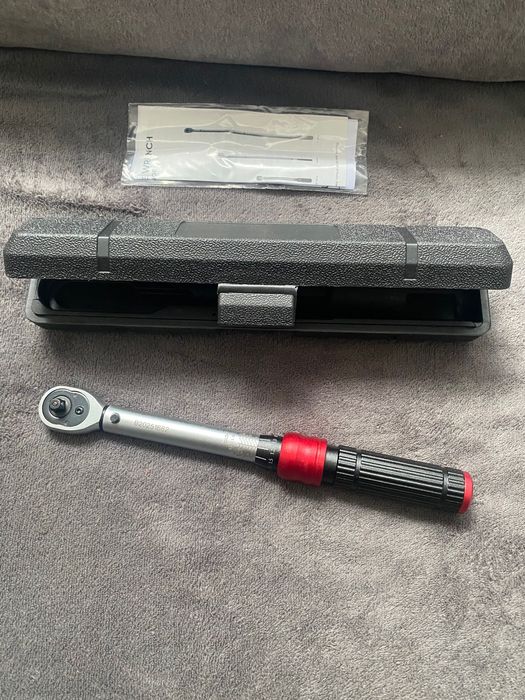 Klucz dynamometryczny 1/4  5-30NM