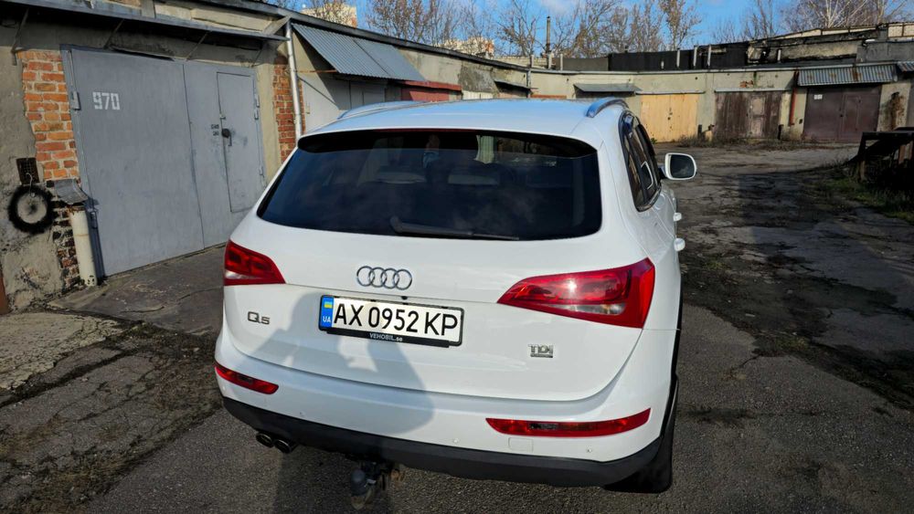 Продам AUDI Q5 2.0 TDI