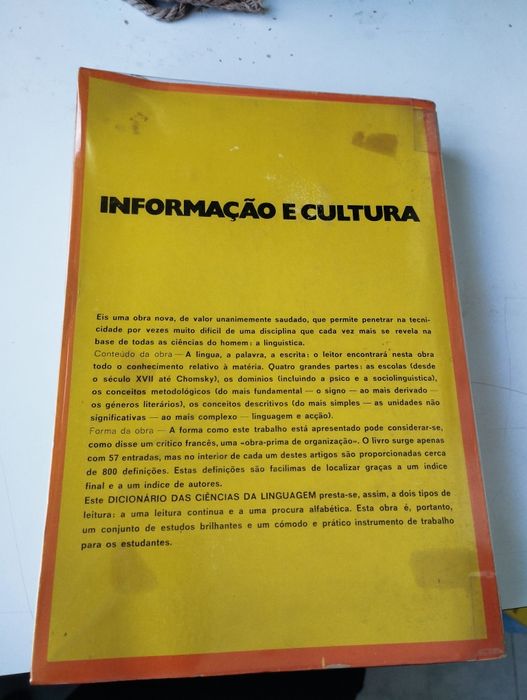 Livro "Dicionário das Ciências da Linguagem"