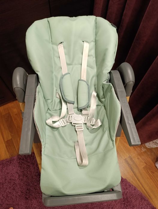 Стільчик для годування