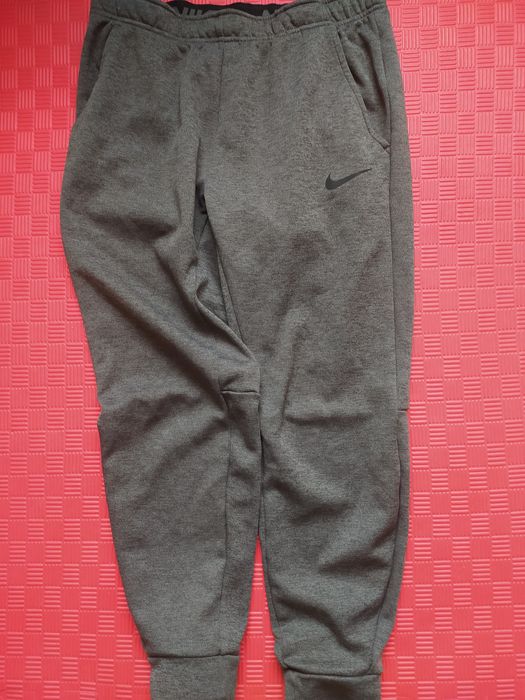 Nike therma-fit штани. Розмір M-L.