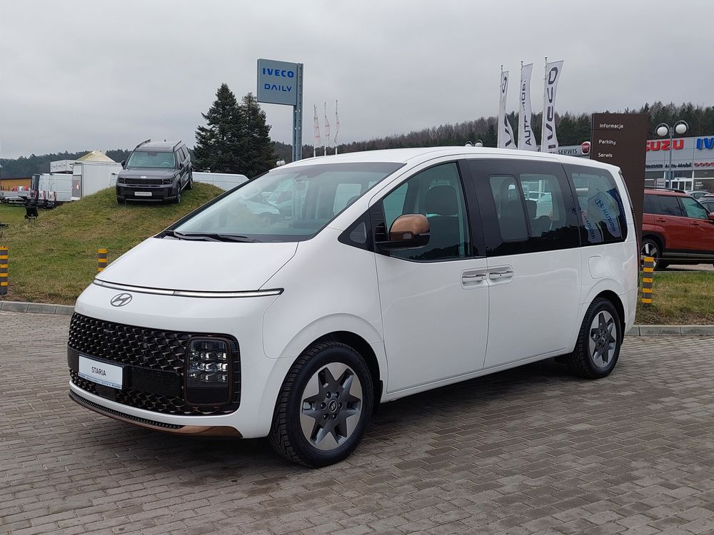 HYUNDAI Staria Van