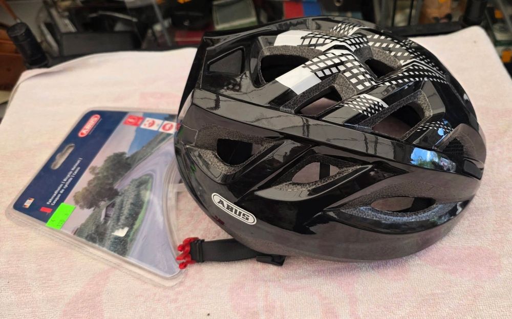 Kask rowerowy Abus