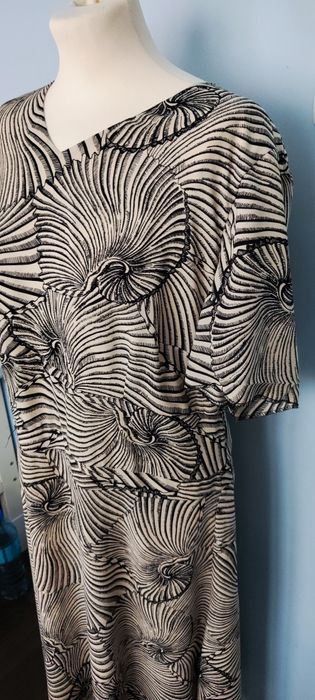 Elegancka sukienka 42 na wesele