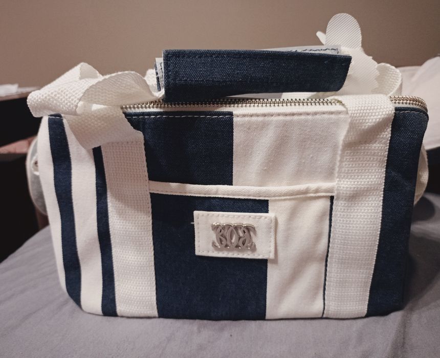 Stylowa elegancka torba termiczna w stylu Hamptons na plażę piknik