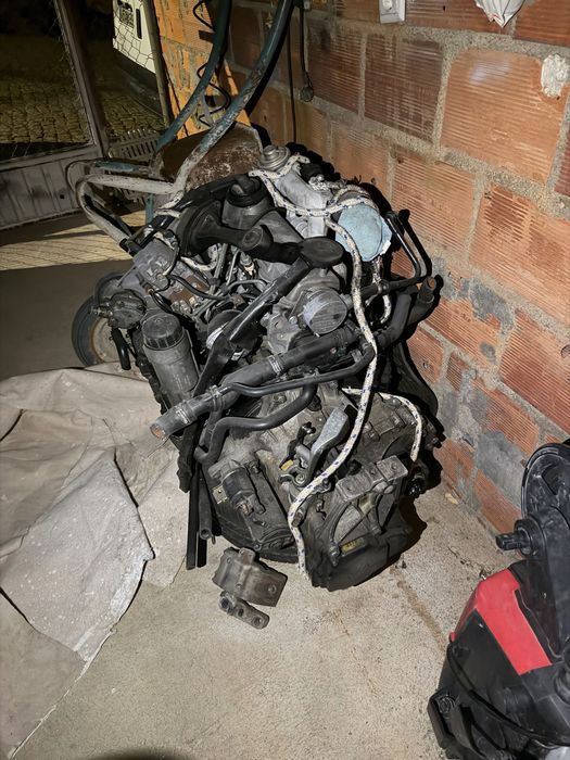 Vendo peças Golf 4, motor só vendo completo!!