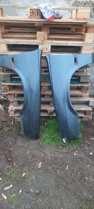 Альфа Ромео33 крила передні.