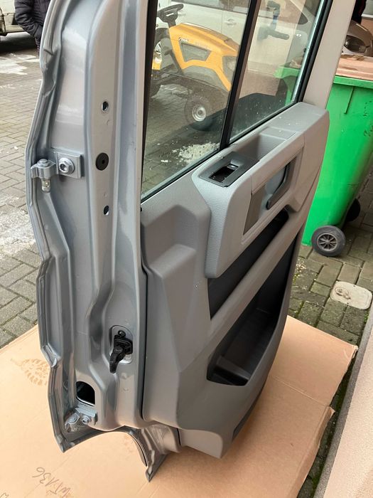 Drzwi szare kpl przednie prawe Vw 7c0 Crafter II Man Tge od 24r -dziś