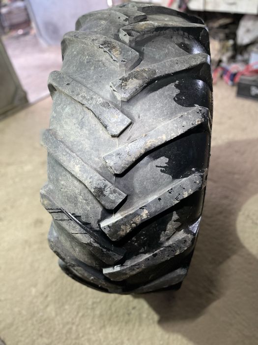 Продам резину на комбайн 20x20