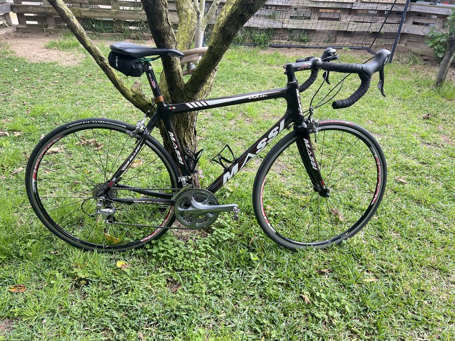 Vendo bicicleta de estrada em carbono