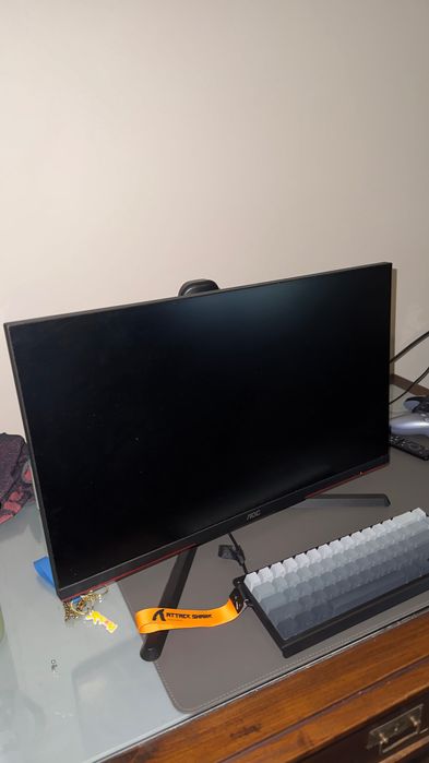 AOC 240hz, 0.5 ms