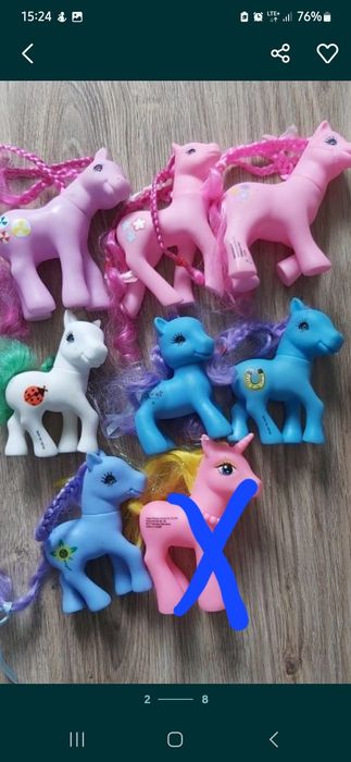 Koniki Pony/ graja i świecą