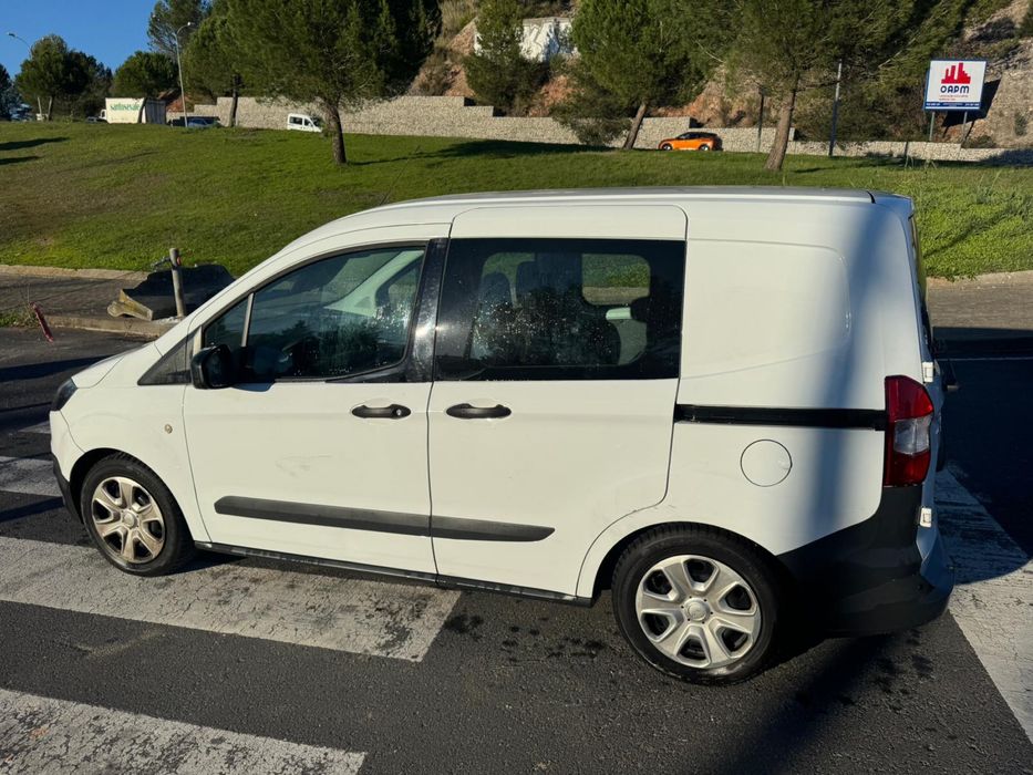 Ford Transit Courier
