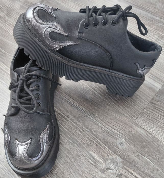 Trapery Cropp                       .