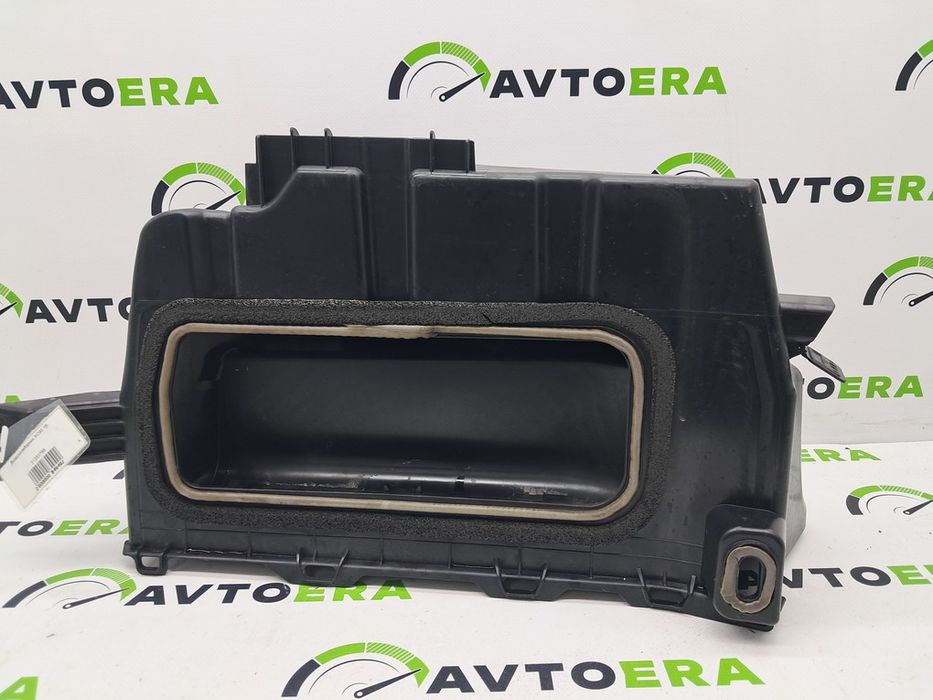 Воздухозаборник VOLVO XC90 16-25 31353768