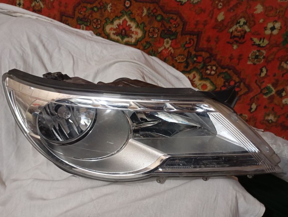 Продається передня прва фара Гольф 6. Б/У.