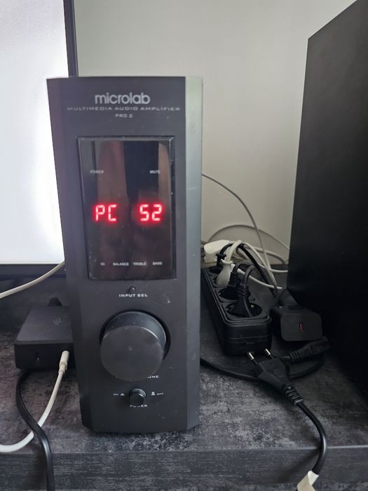 Продам терміново акустику Microlab pro 2