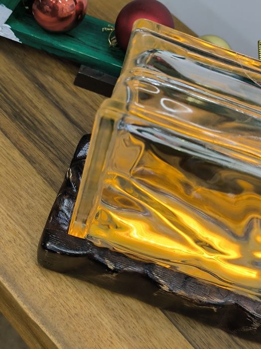 Продам светильник