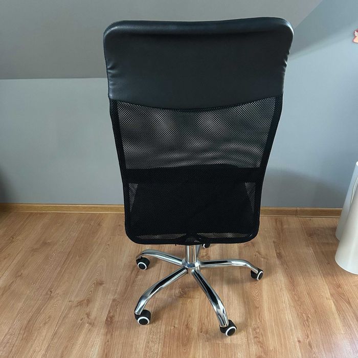 Fotel biurowy obrotowy