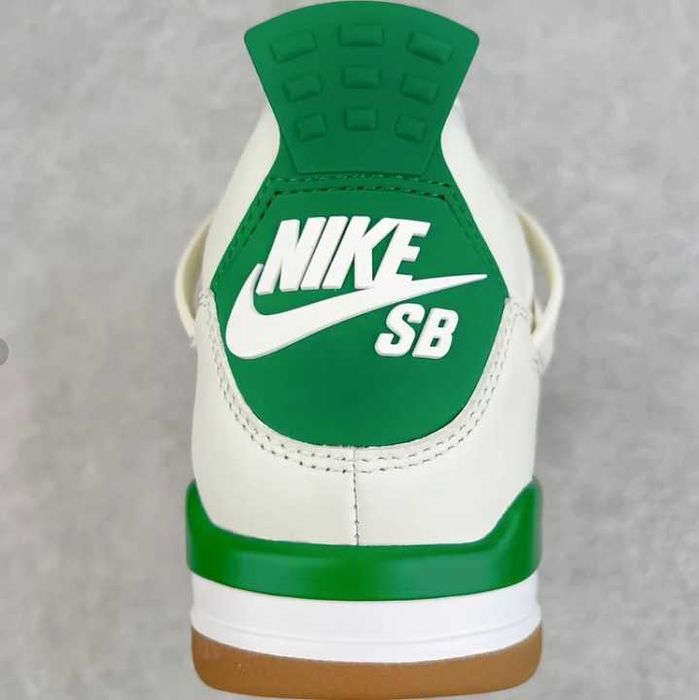 Nike SB x Air Jordan 4 Pine Green 39