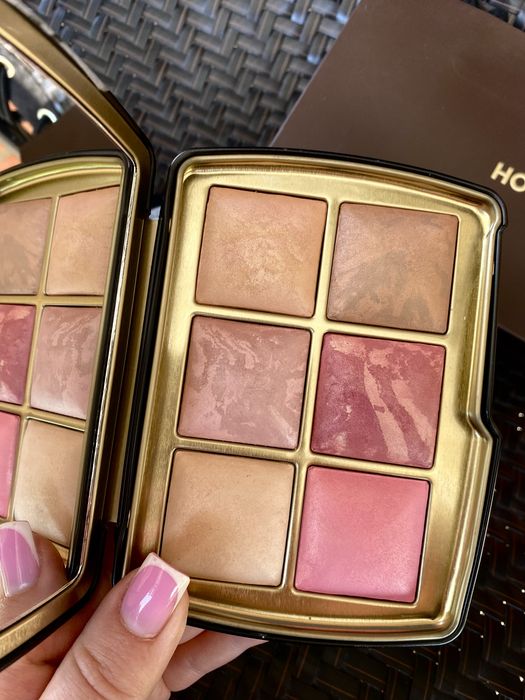 Палетка кінь Hourglass Ambient Lighting Edit Unlocked — Horse
