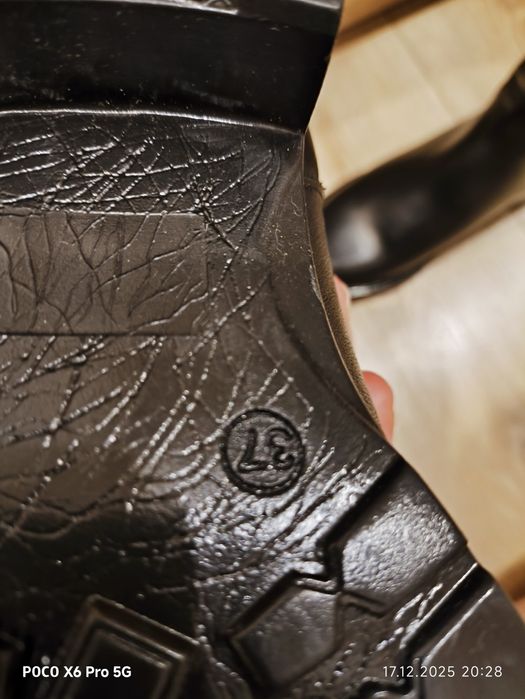 Czarne skórzane oficerki damskie.r.36