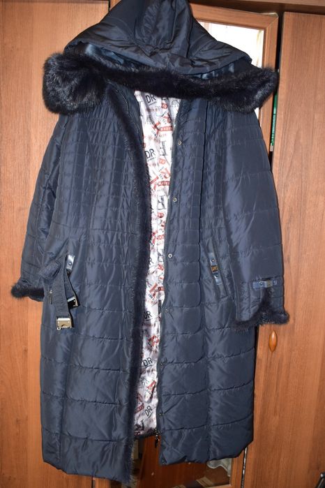 Пуховое стильное пальто не тяжолое