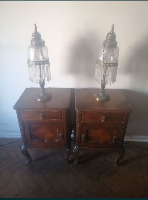 Duas mesas de cabeceira Vintage