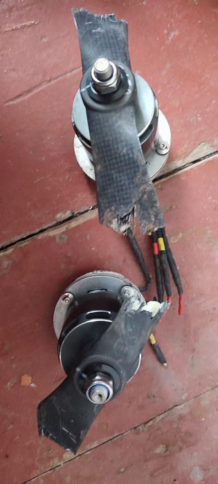 Продам два электродвигателя т-мотор  от ланцета