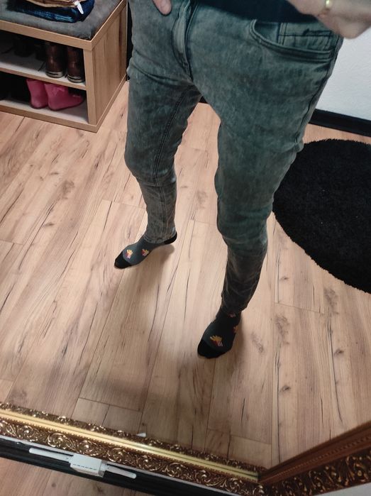 Spodnie męskie jeans Bershka 38