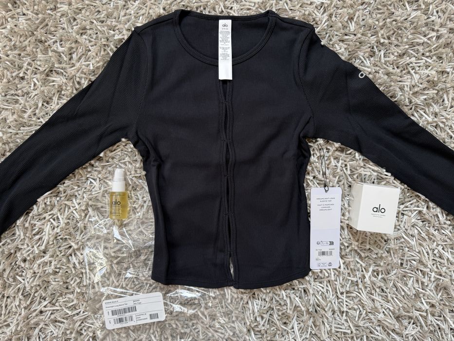 Оригінальний лонгслів Alo Yoga Dreamlight Black S