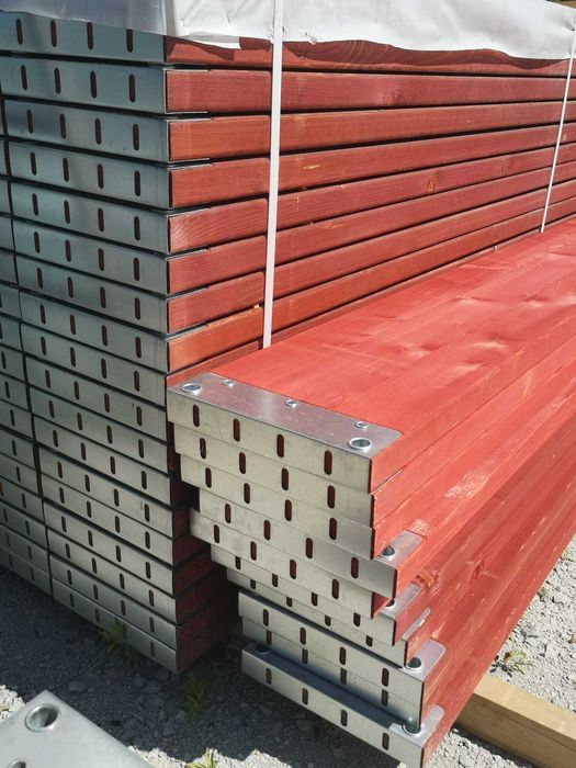 Elewacyjne nowe kompletne rusztowanie stalowe Plettac wysokość 10,4 m x 15 m długie = 155m2