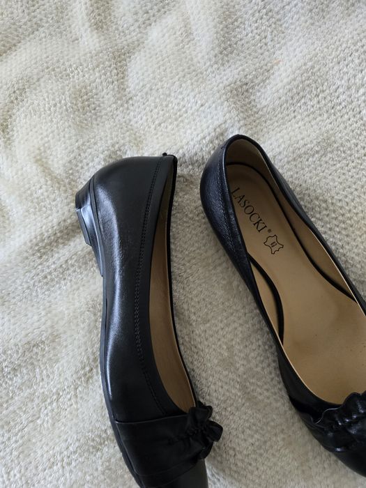 Lasocki skórzane baleriny 41