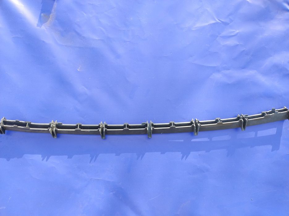 Górna kratka zderzaka przedniego Opel Astra 2